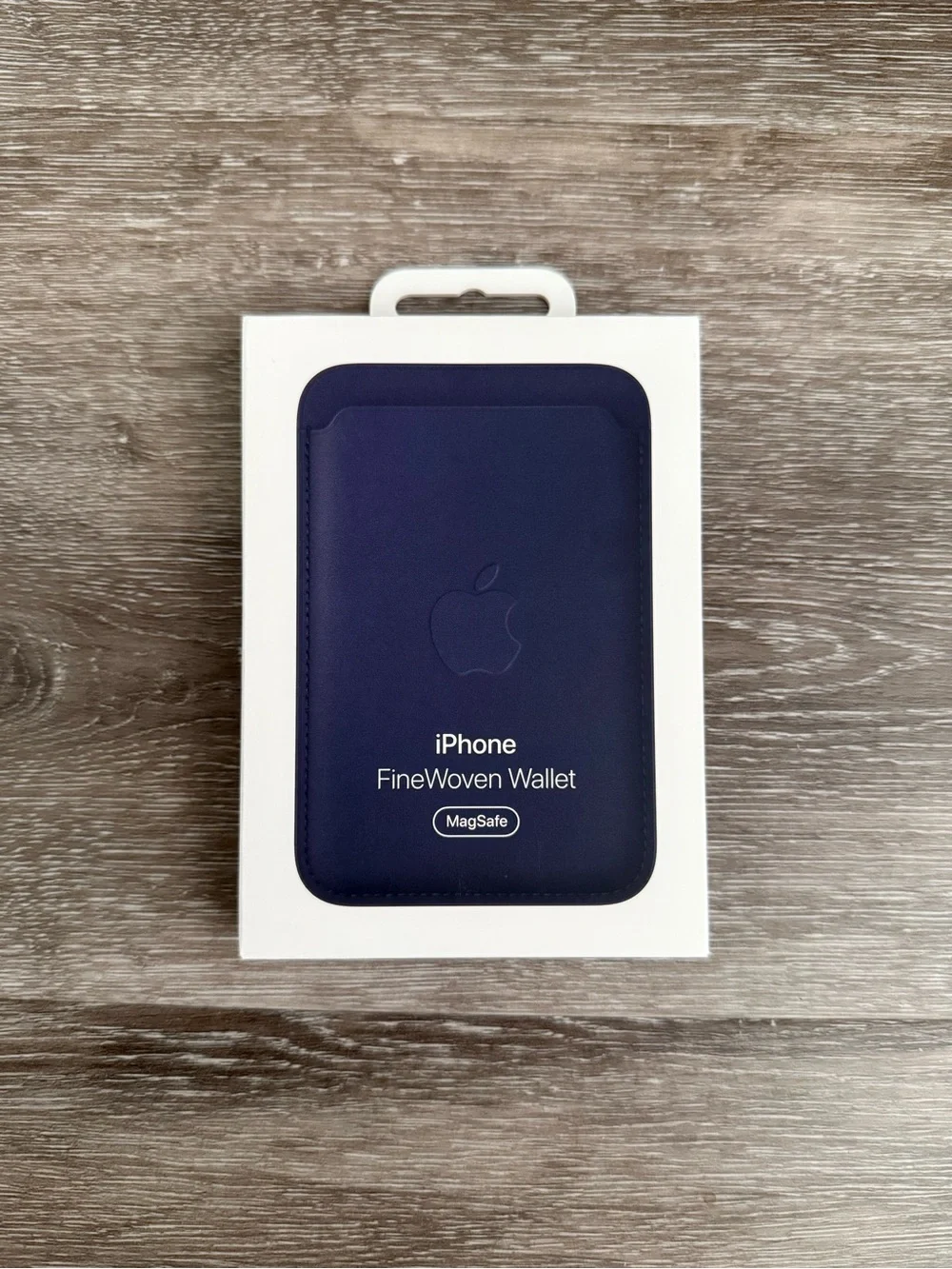 Apple FineWoven MagSafe Wallet - Navy Blue